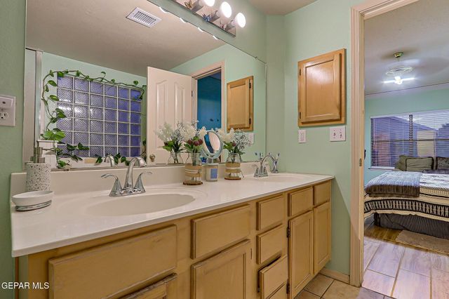 405 Santorini Court, Socorro, TX 79927