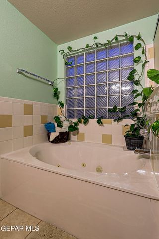 405 Santorini Court, Socorro, TX 79927