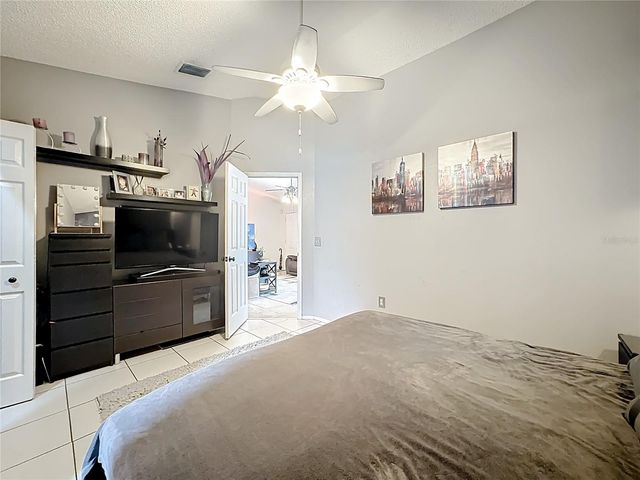 901 BELLA VISTA WAY, Orlando, FL 32825