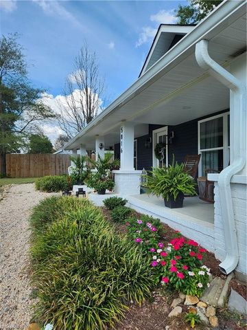 5816 Trotter Country Road, Archdale, NC 27263