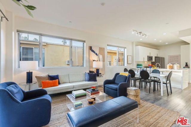 6001 Carlton Way 201, Los Angeles, CA 90028