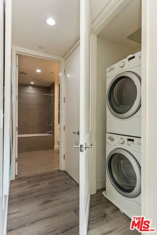 6001 Carlton Way 201, Los Angeles, CA 90028