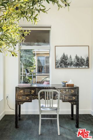 6001 Carlton Way 201, Los Angeles, CA 90028