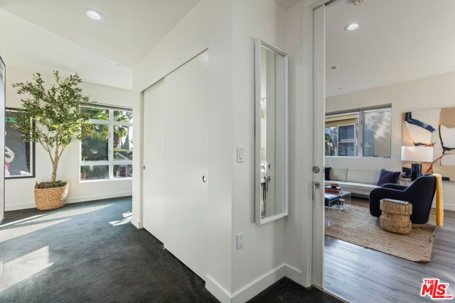 6001 Carlton Way 201, Los Angeles, CA 90028