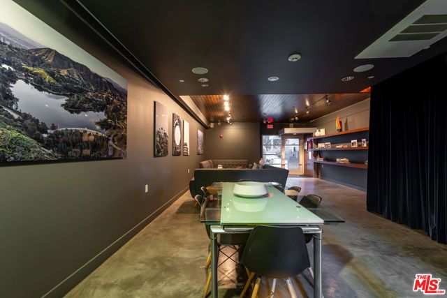 6001 Carlton Way 201, Los Angeles, CA 90028