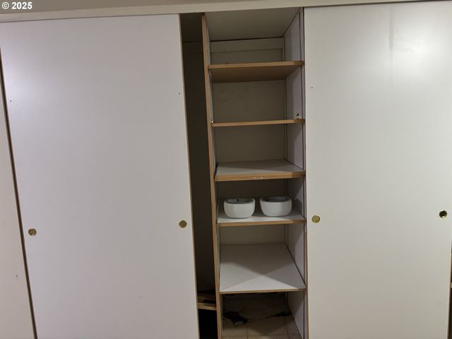 815 Nw BATTAGLIA Ave, Gresham, OR 97030