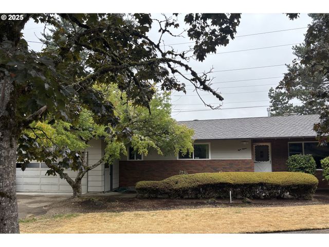 815 Nw BATTAGLIA Ave, Gresham, OR 97030