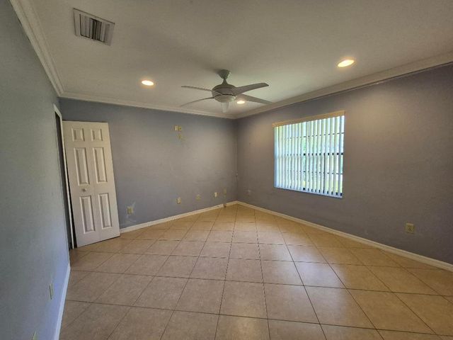 1459 Captains Walk 31 A, Fort Pierce, FL 34950