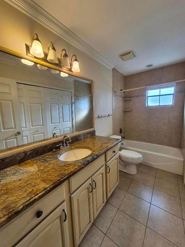 1459 Captains Walk 31 A, Fort Pierce, FL 34950