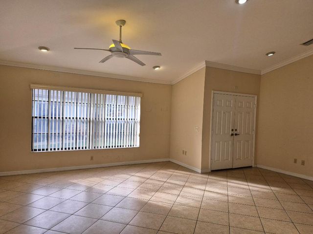 1459 Captains Walk 31 A, Fort Pierce, FL 34950