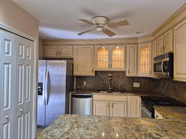 1459 Captains Walk 31 A, Fort Pierce, FL 34950