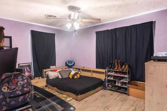 708 Schilder Drive, River Oaks, TX 76114