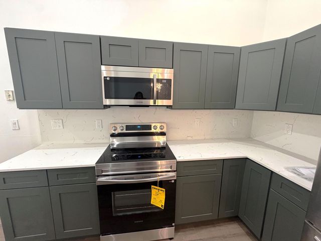 853 SAND CREEK Circle, Weston, FL 33327