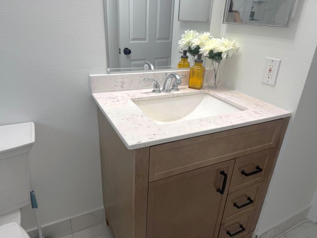 853 SAND CREEK Circle, Weston, FL 33327