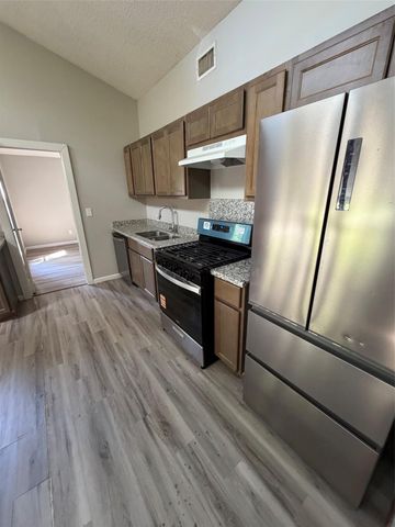 3211 Keller St Street, Bacliff, TX 77518