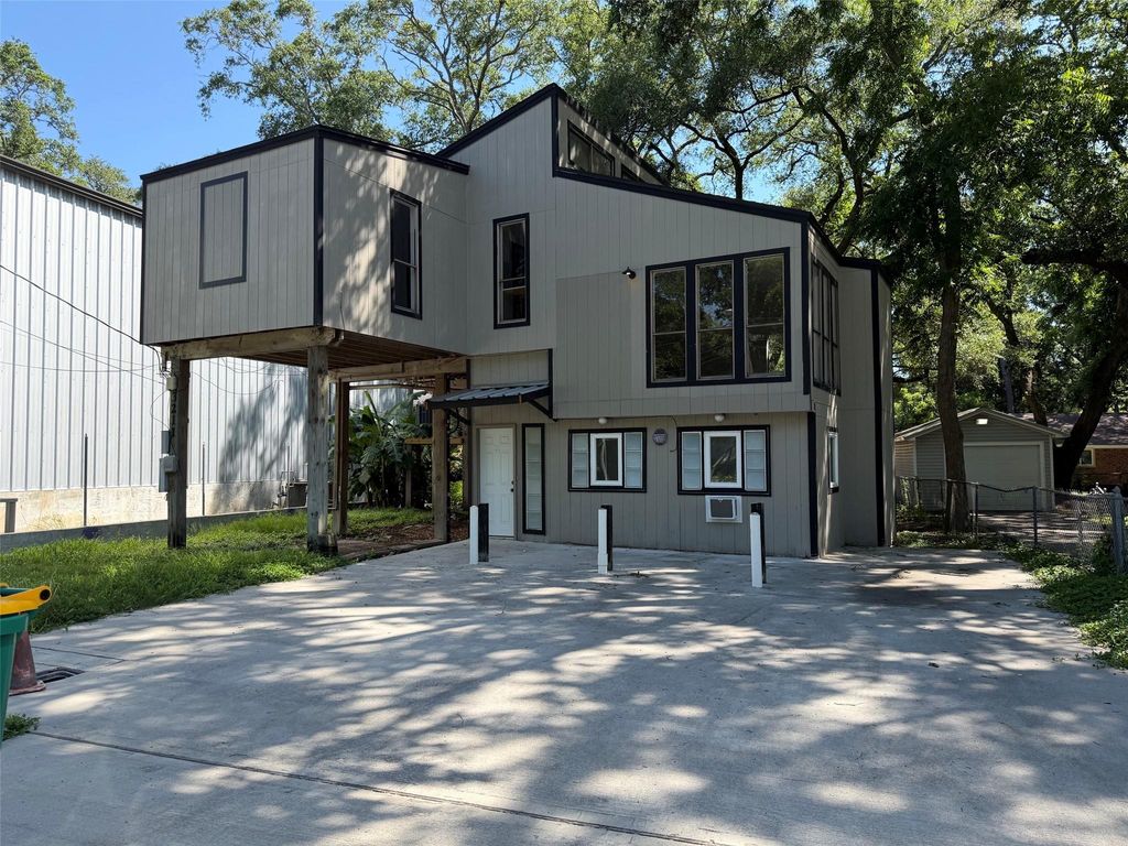 3211 Keller St Street, Bacliff, TX 77518