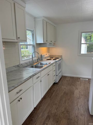 1152 E Chandler Avenue, Evansville, IN 47714