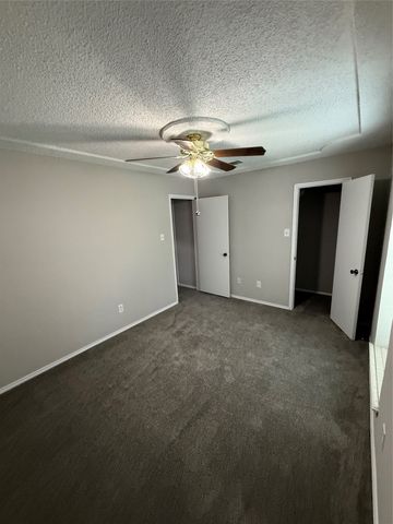 817 Lynne Lane, Burleson, TX 76028