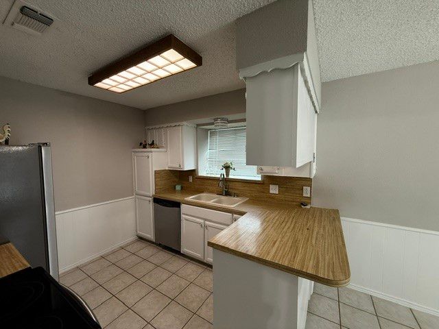 817 Lynne Lane, Burleson, TX 76028