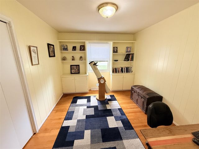 3101 Paris Park Drive, Grand Rapids, MI 49512