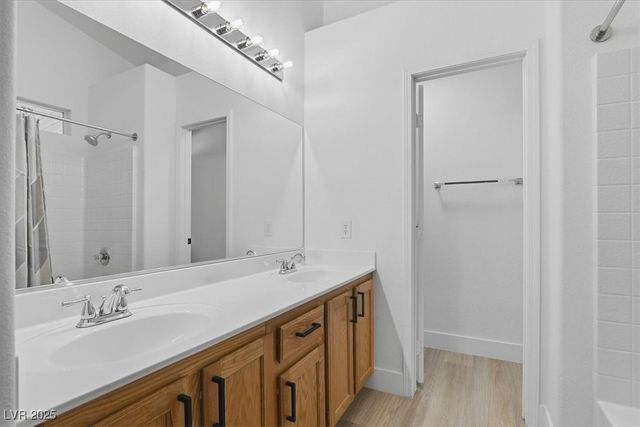 9016 Crooked Shell Avenue, Las Vegas, NV 89143