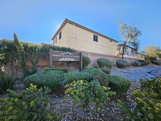 9016 Crooked Shell Avenue, Las Vegas, NV 89143