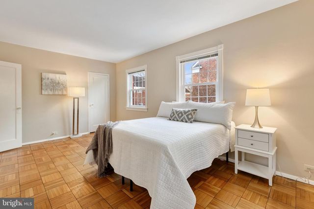 1244 MARTHA CUSTIS DR, Alexandria, VA 22302