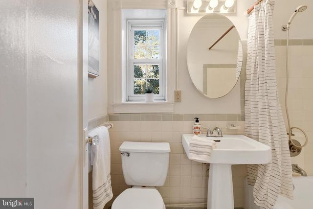 1244 MARTHA CUSTIS DR, Alexandria, VA 22302