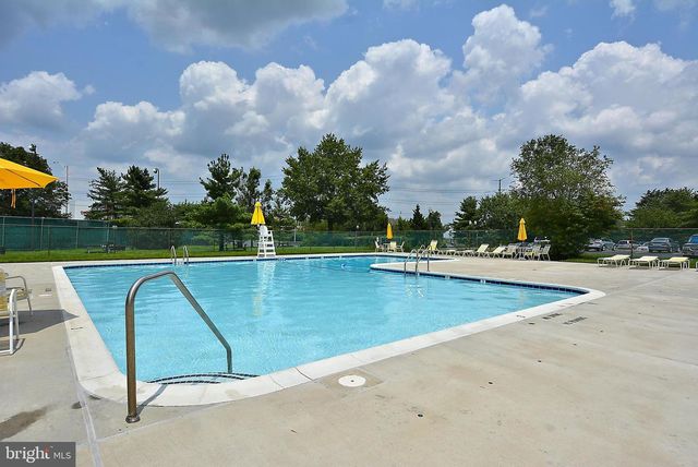 1244 MARTHA CUSTIS DR, Alexandria, VA 22302