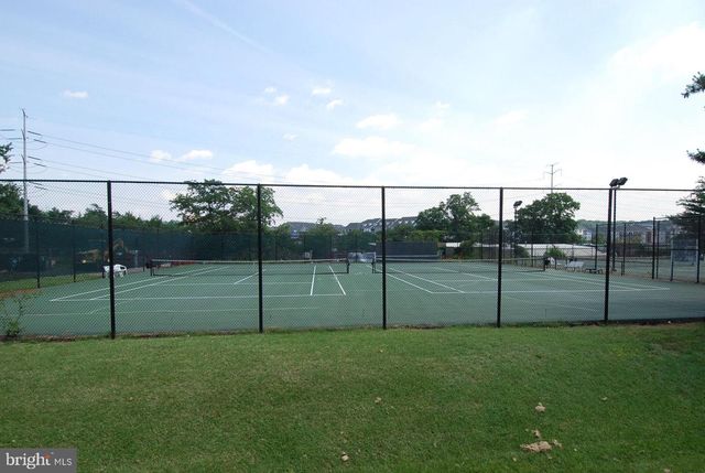 1244 MARTHA CUSTIS DR, Alexandria, VA 22302