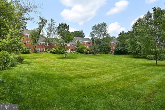 1244 MARTHA CUSTIS DR, Alexandria, VA 22302