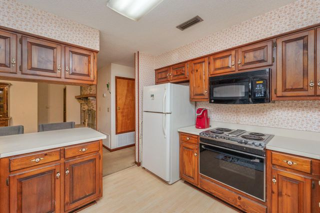 2435 Rocky Shores Drive, Niceville, FL 32578