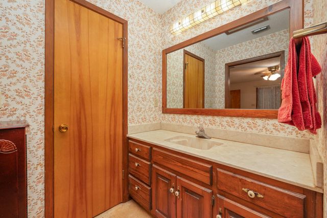 2435 Rocky Shores Drive, Niceville, FL 32578