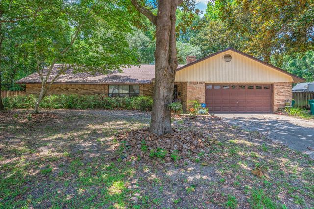 2435 Rocky Shores Drive, Niceville, FL 32578