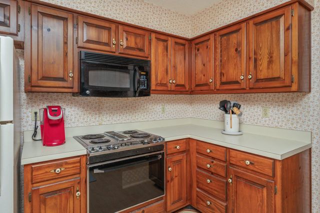 2435 Rocky Shores Drive, Niceville, FL 32578