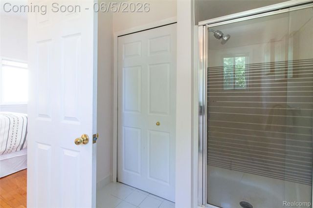 141 Woodslee Drive, Troy, MI 48083