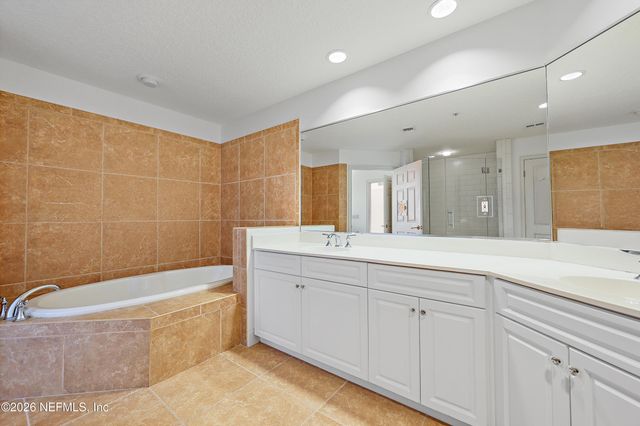 1478 RIVERPLACE Boulevard 701, Jacksonville, FL 32207