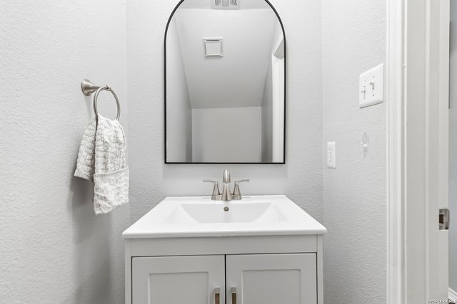 11714 Brae Valley, San Antonio, TX 78249