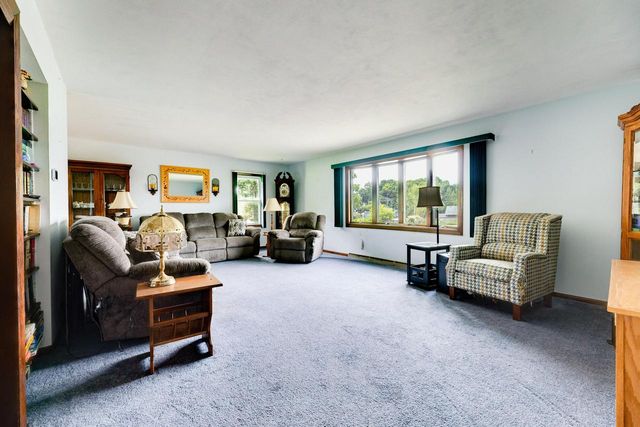 W345S10334 Wambold ROAD, Mukwonago, WI 53149