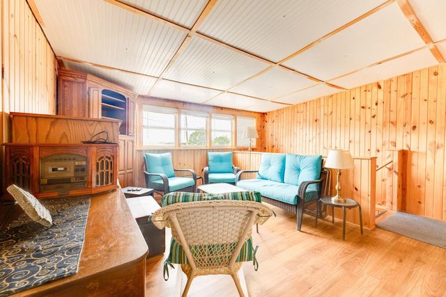 W345S10334 Wambold ROAD, Mukwonago, WI 53149