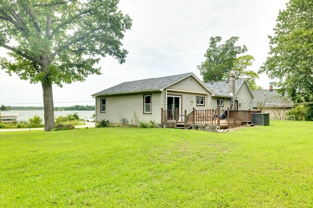 W345S10334 Wambold ROAD, Mukwonago, WI 53149