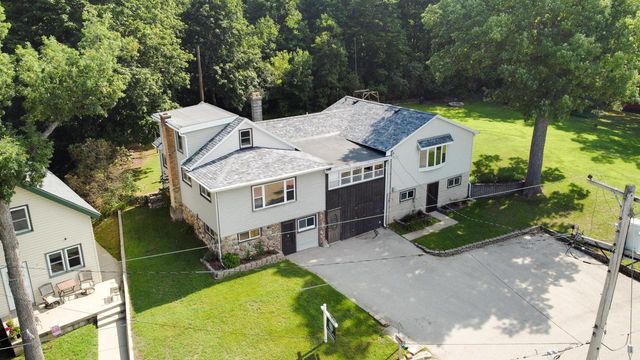 W345S10334 Wambold ROAD, Mukwonago, WI 53149