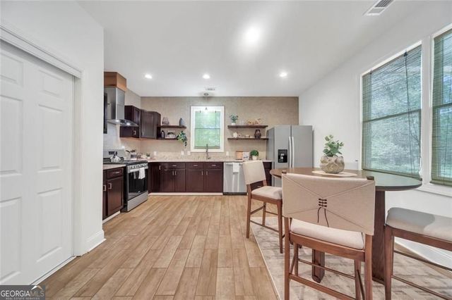5429 E Mountain Street, Stone Mountain, GA 30083