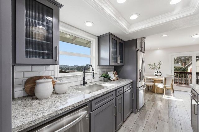 1179 Park Pacifica Avenue, Pacifica, CA 94044