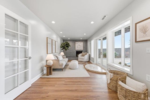 1179 Park Pacifica Avenue, Pacifica, CA 94044