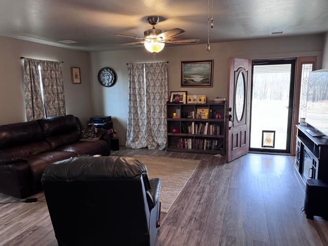 9893 E 550 Road, Rose, OK 74364