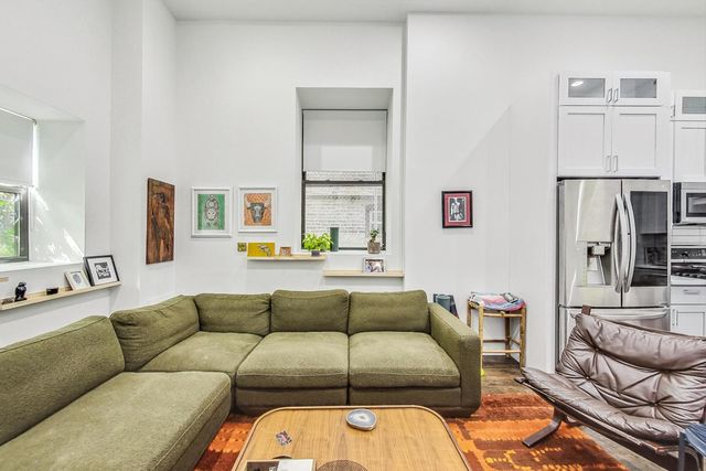 1847 N Kedzie Avenue 1N, Chicago, IL 60647