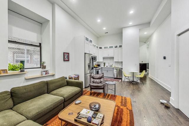 1847 N Kedzie Avenue 1N, Chicago, IL 60647