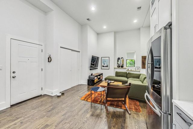 1847 N Kedzie Avenue 1N, Chicago, IL 60647