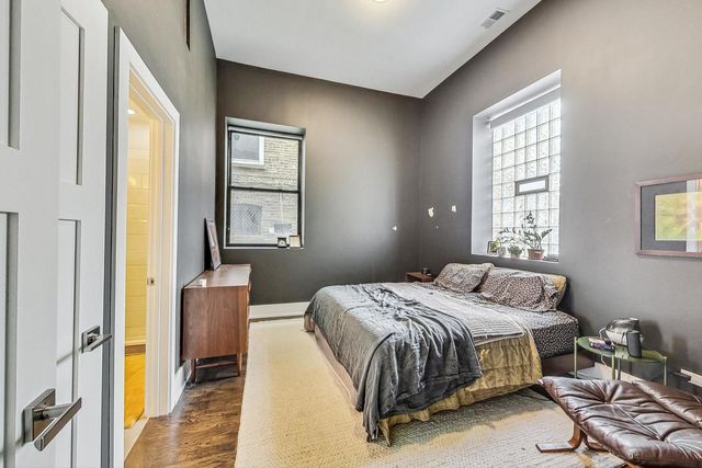 1847 N Kedzie Avenue 1N, Chicago, IL 60647